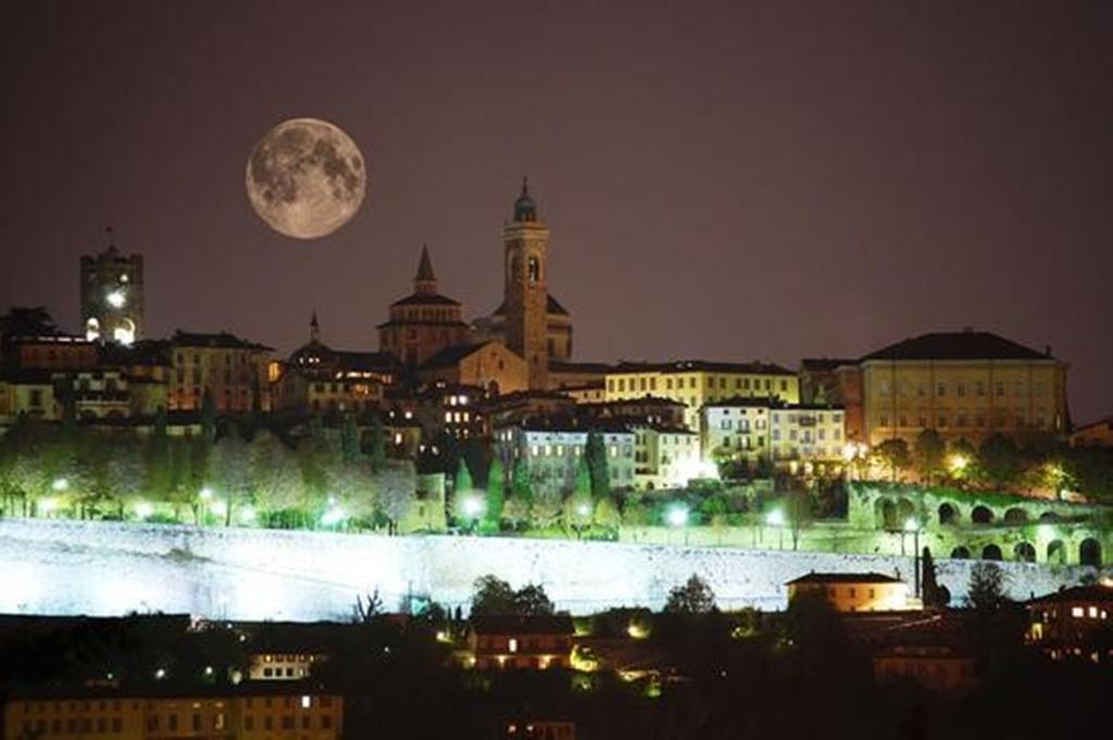 Ferienwohnung Porta Dipinta House Bergamo Alta Zimmer foto